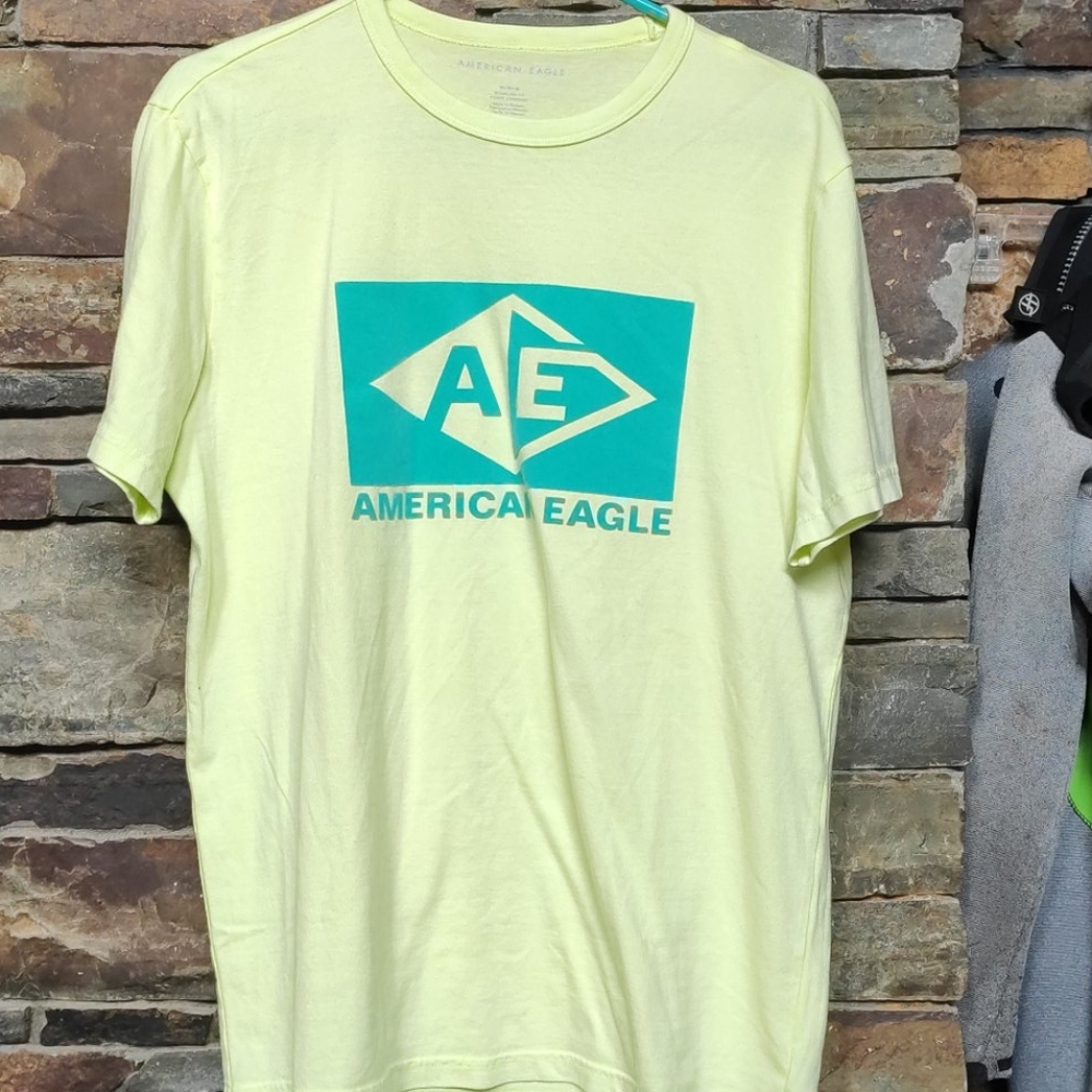 Men's American Eagle T Shirt